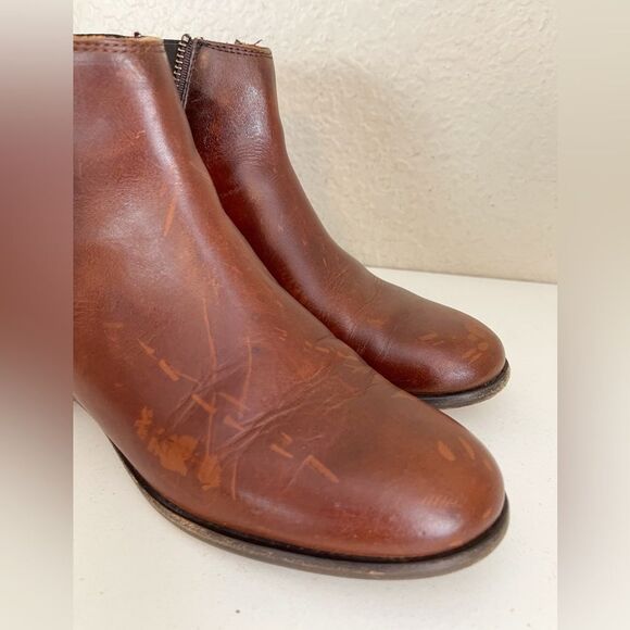 Frye Carly Chelsea Western distressed Bootie in brown with exposed zipper  8 - Picture 9 of 13